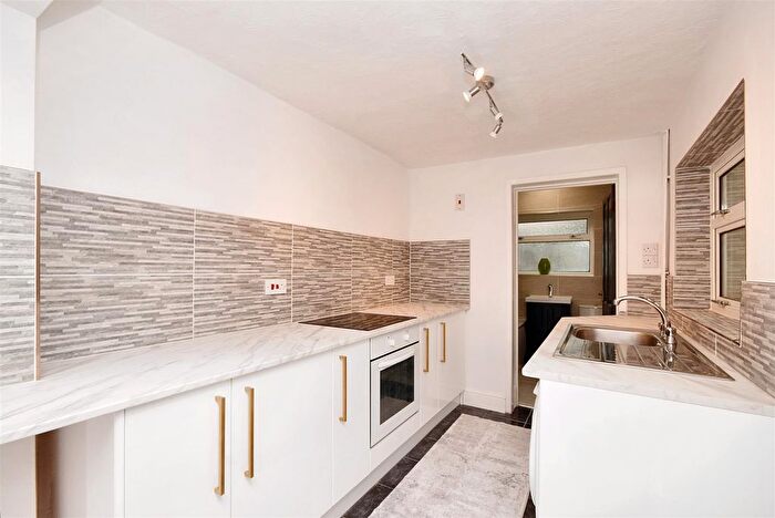 3 Bedroom Terraced House For Sale In Livingstone Street, Norwich, NR2