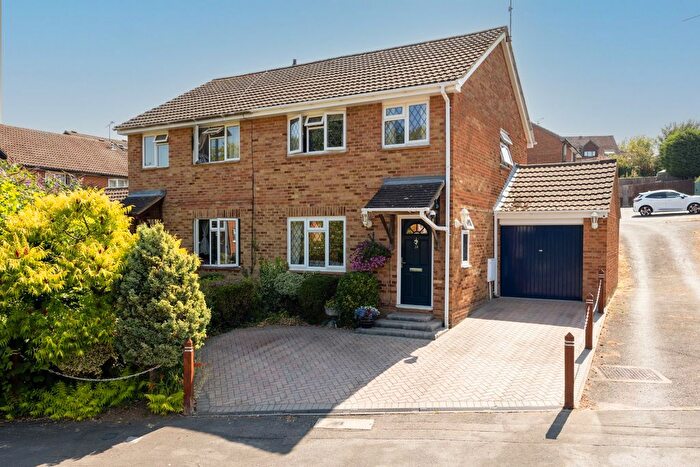 3 Bedroom Semi Detached House For Sale In Guildford, Surrey, GU4