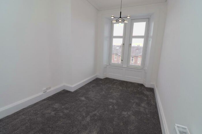 2 Bedroom Flat To Rent In Clarkston Road, Muirend, Glasgow, G44