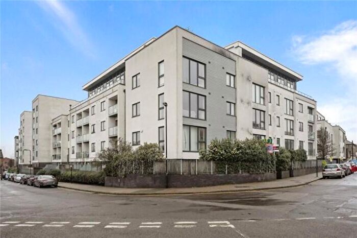 1 Bedroom Flat To Rent In Hillyfield, London, E17