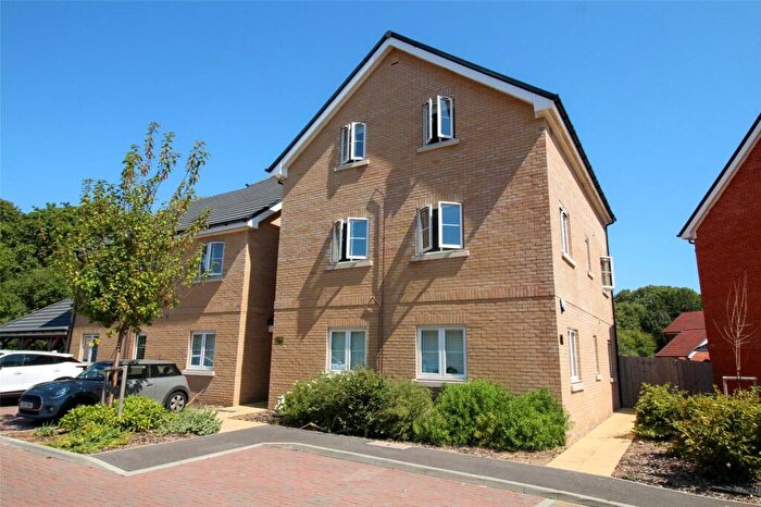 2 Bedroom Apartment To Rent In Sovereign Close, Netley Abbey, Southampton, Hampshire, SO31
