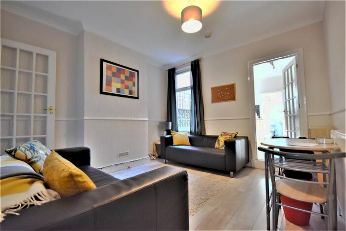 4 Bedroom Terraced House To Rent In Northfield Road, Coventry, CV1