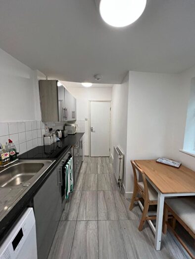 1 Bedroom Flat To Rent In Dumont Road, London, N16
