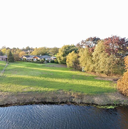 5 Bedroom Bungalow For Sale In Fleet Lane, Twyning, Tewkesbury, GL20