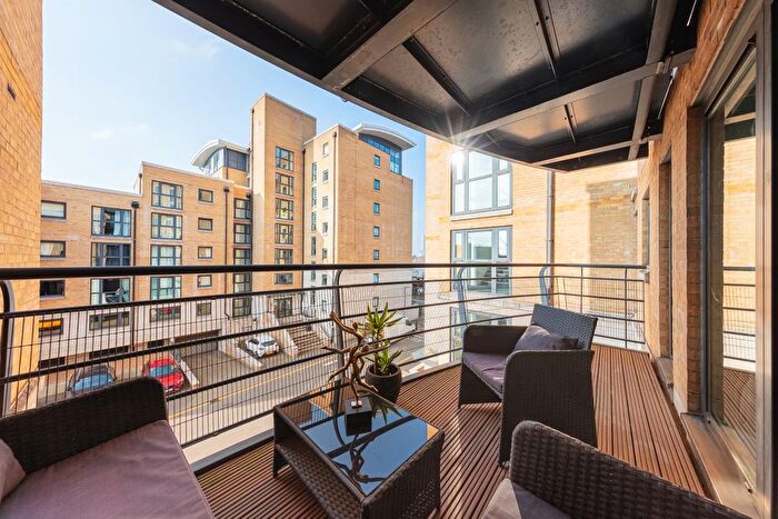 1 Bedroom Flat For Sale In Glaisher Street, London, SE8