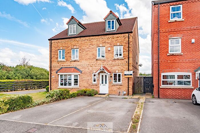 3 Bedroom Semi Detached House For Sale In Barrow Way, Laughton Common, Sheffield, S25