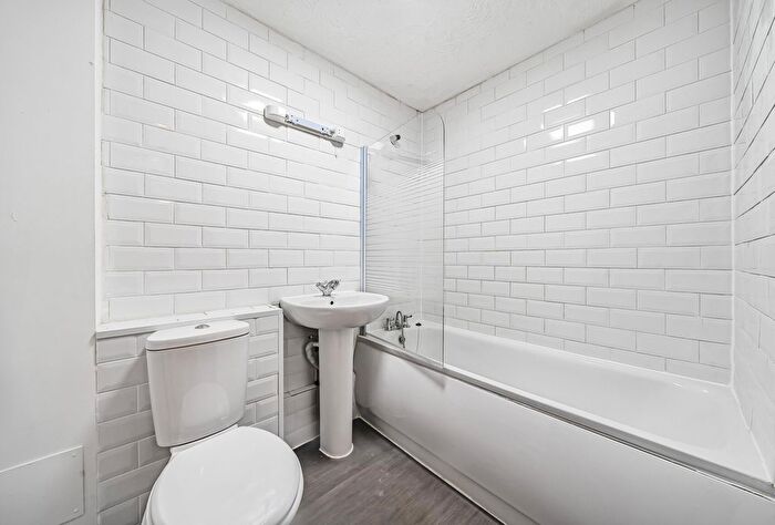 1 Bedroom Flat For Sale In John Spare Court, Whitefield Road, Tunbridge Wells, Kent, TN4