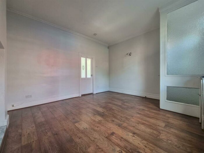 2 Bedroom End Of Terrace House To Rent In Croft Street, Stalybridge, SK15