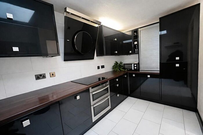 2 Bedroom Apartment To Rent In Bingham Court, Sheffield, S10