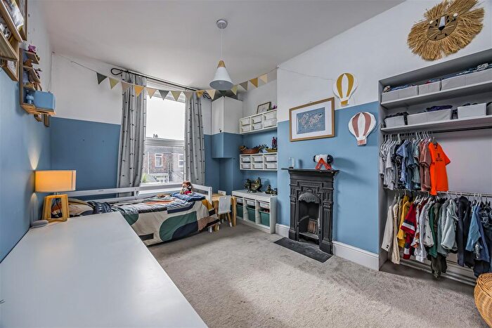 3 Bedroom Terraced House For Sale In Empshott Road, Southsea, PO4