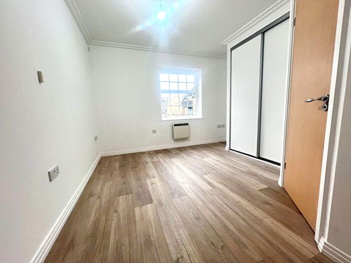 2 Bedroom Flat To Rent In Abbey Road, Barking, IG11