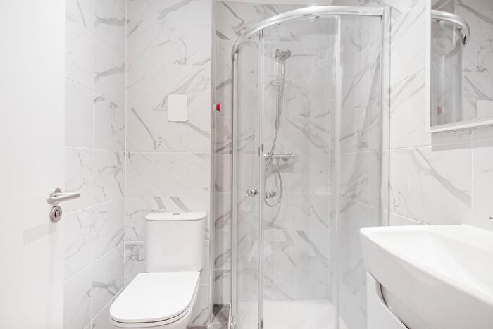 Block Of Flats To Rent In Studio House, Shenley Road, Borehamwood, WD6