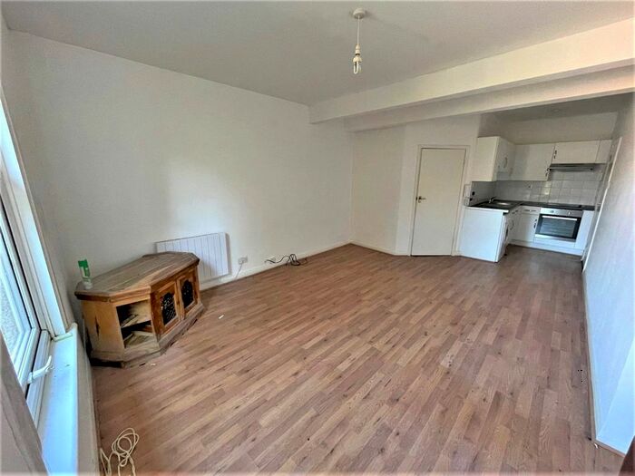 Studio To Rent In Robin Hood Lane, Chatham, Kent, ME5