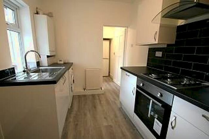 2 Bedroom Flat To Rent In Sixth Avenue, Heaton, Newcastle Upon Tyne, NE6