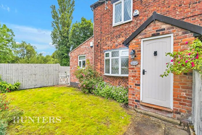 2 Bedroom Cottage For Sale In Crime Cottages Cutler Hill Road, Daisy Nook, Failsworth, M35