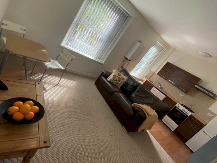 1 Bedroom Flat To Rent In Richmond Road, Roath, Cardiff, CF24