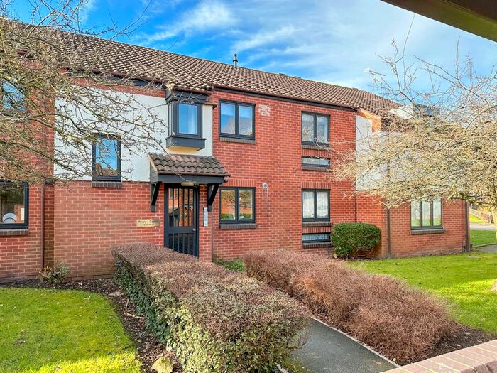 2 Bedroom Flat To Rent In Spring Pool, Warwick, Warwickshire, CV34