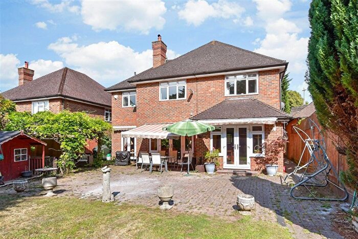 5 Bedroom Detached House For Sale In Maidstone Road, Chatham, Kent, ME4
