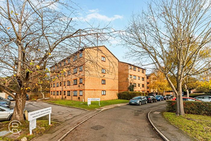 1 Bedroom Flat For Sale In Azalea Close, London, W7
