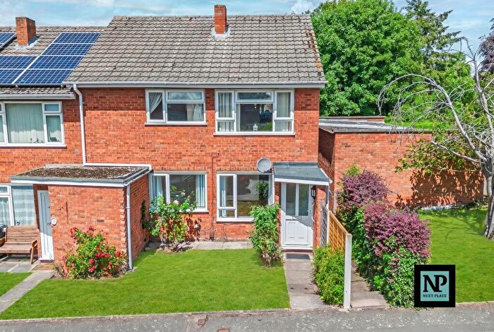 2 Bedroom Flat To Rent In St. Ives Close, Tamworth, B79