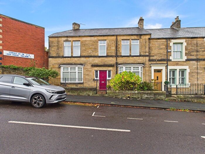 3 Bedroom End Terrace House For Sale In Beaconsfield Road, Gateshead, NE9