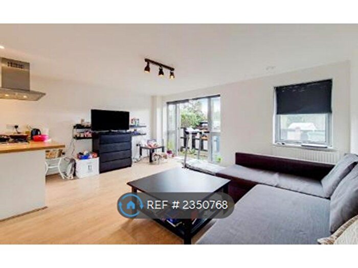 1 Bedroom Flat To Rent In Victoria Road, Barking, IG11