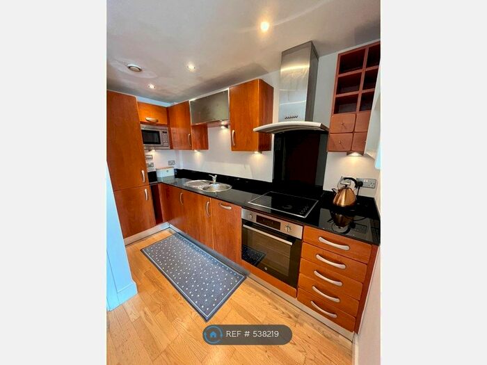 2 Bedroom Flat To Rent In Magellan House, Leeds, LS10