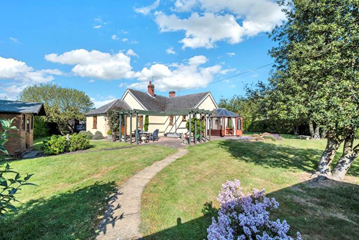 3 Bedroom Detached Bungalow For Sale In The Street, Market Weston, IP22