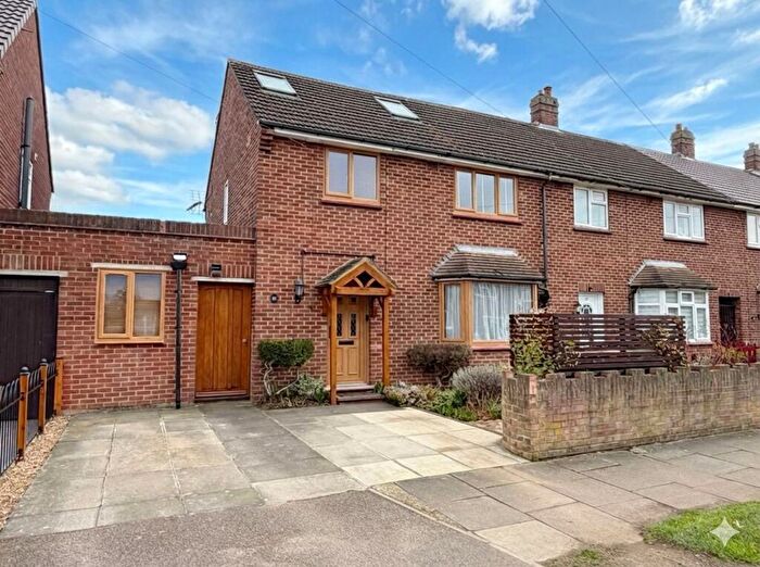 4 Bedroom End Of Terrace House For Sale In Moor Lane, Bedford, MK42
