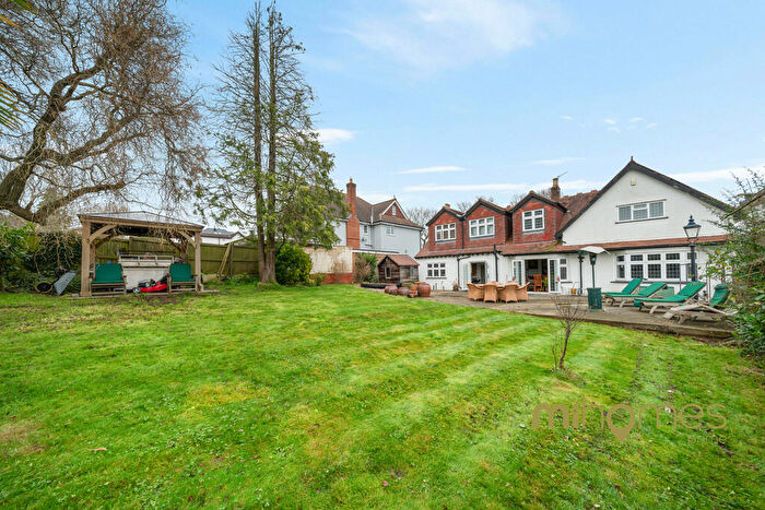 5 Bedroom Detached House For Sale In Tolmers Road, Cuffley, EN6
