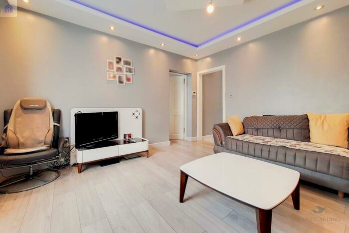 6 Bedroom Semi-Detached House To Rent In Rowland Hill Avenue, London, N17