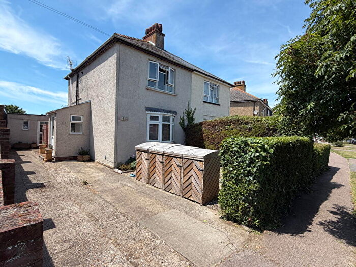 2 Bedroom Semi Detached House For Sale In St. Barts Road, Sandwich, CT13