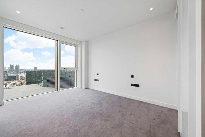 2 Bedroom Flat To Rent In Casson Square, Borough, SE1