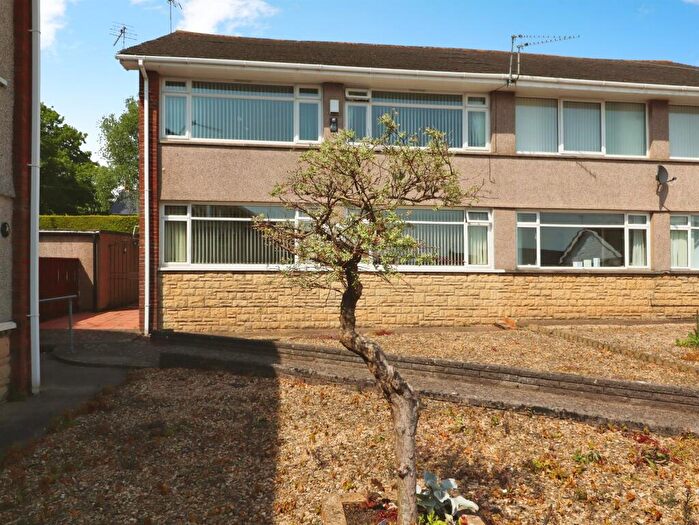 2 Bedroom Flat For Sale In Minehead Avenue, Sully, Penarth, CF64