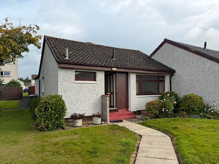 2 Bedroom Bungalow To Rent In Bute Drive, Perth, PH1