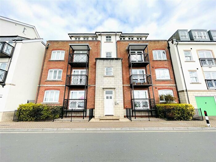 2 Bedroom Penthouse To Rent In Quayside Court - Weymouth Town Centre, DT4