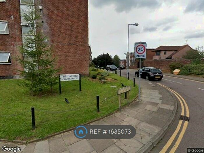 2 Bedroom Flat To Rent In Old Bedford Road, Luton, LU2