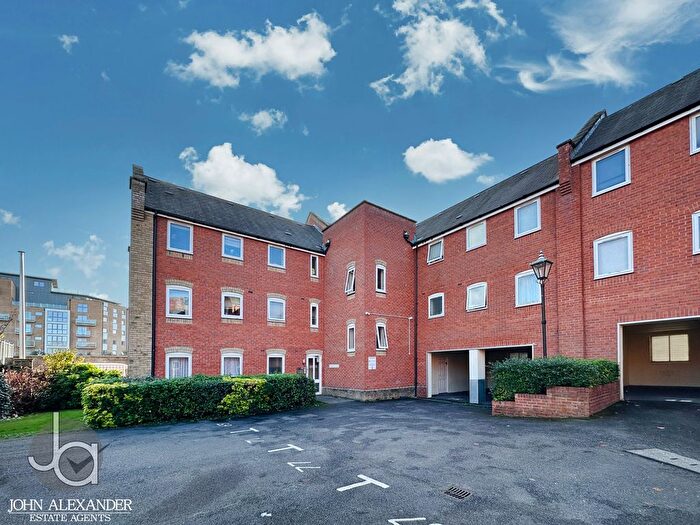 2 Bedroom Flat For Sale In Meachen Road, Colchester, CO2