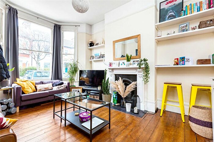 1 Bedroom Flat To Rent In Elspeth Road, London, SW11