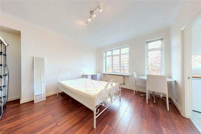 Apartment To Rent In Warren Court, Euston Road, London, NW1