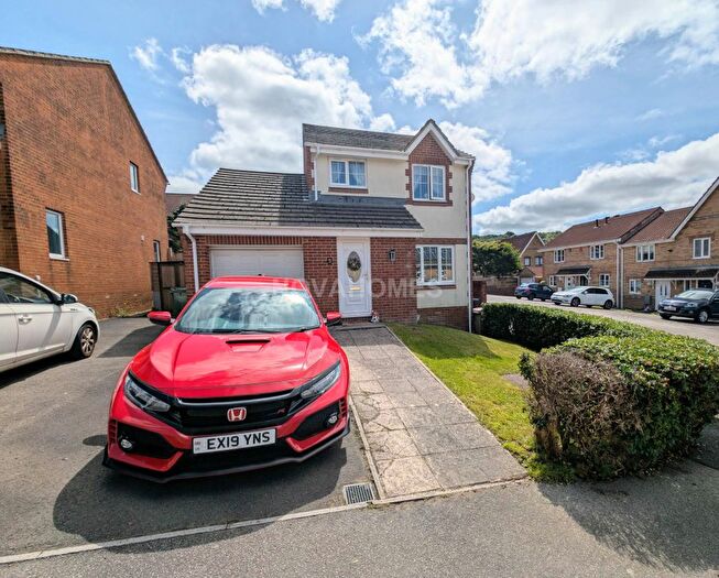 3 Bedroom Detached House For Sale In Highglen Drive, Plympton, PL7