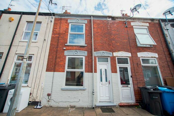 2 Bedroom Terraced House To Rent In Farringdon Street, Hull, HU5