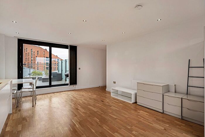 1 Bedroom Flat For Sale In Hackney Road, London, E2