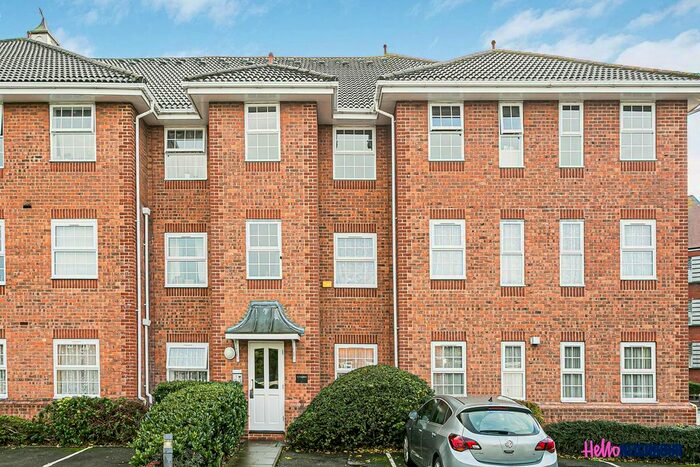 1 Bedroom Flat To Rent In Tavern Close, Carshalton, SM5