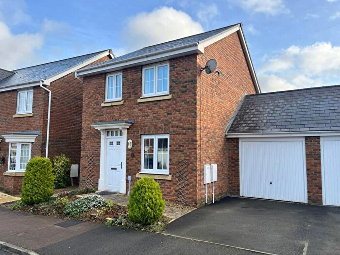 3 Bedroom Detached House For Sale In Punchbowl View, Llanfoist, Abergavenny, NP7