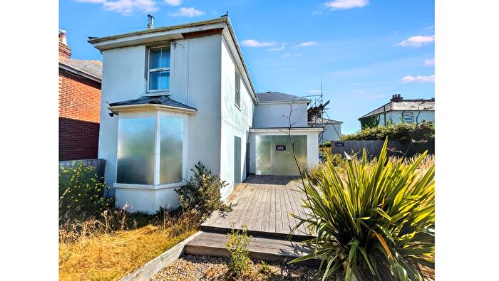 2 Bedroom Property For Sale In Newport Road, Ventnor, Isle Of Wight, PO38