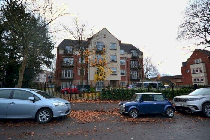 2 Bedroom Flat To Rent In Knighton Park Road, Stoneygate, Leicester, LE2