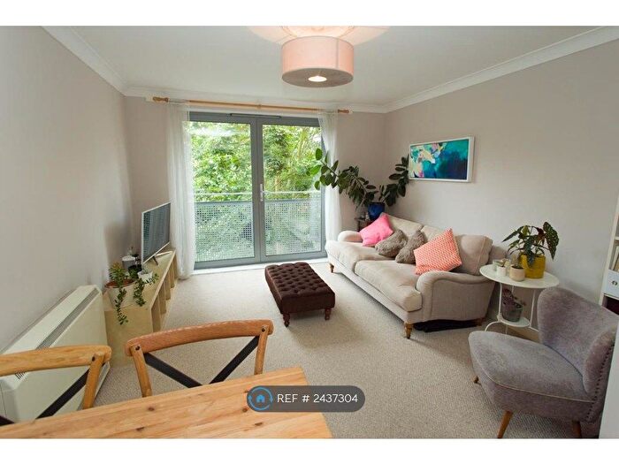 1 Bedroom Flat To Rent In Deals Gateway, London, SE13