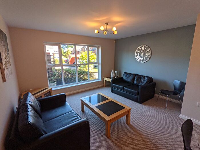 2 Bedroom Flat To Rent In Roundhaven, Durham, DH1
