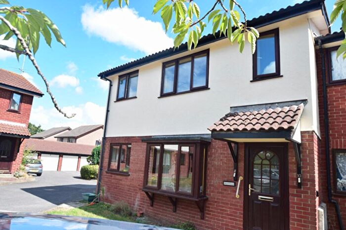 2 Bedroom Flat To Rent In Wareham, BH20